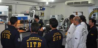 Treinamento capacita peritos para uso de novos equipamentos